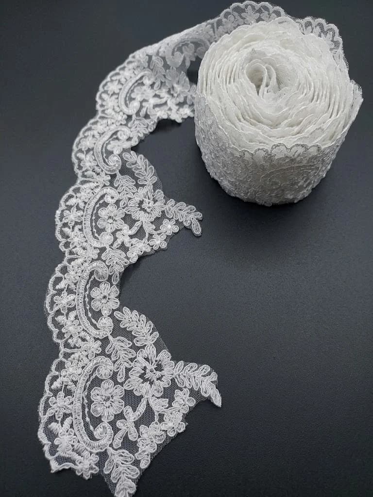 ÇİÇEK DESENLİ DANTEL ŞERİT 10 METRE