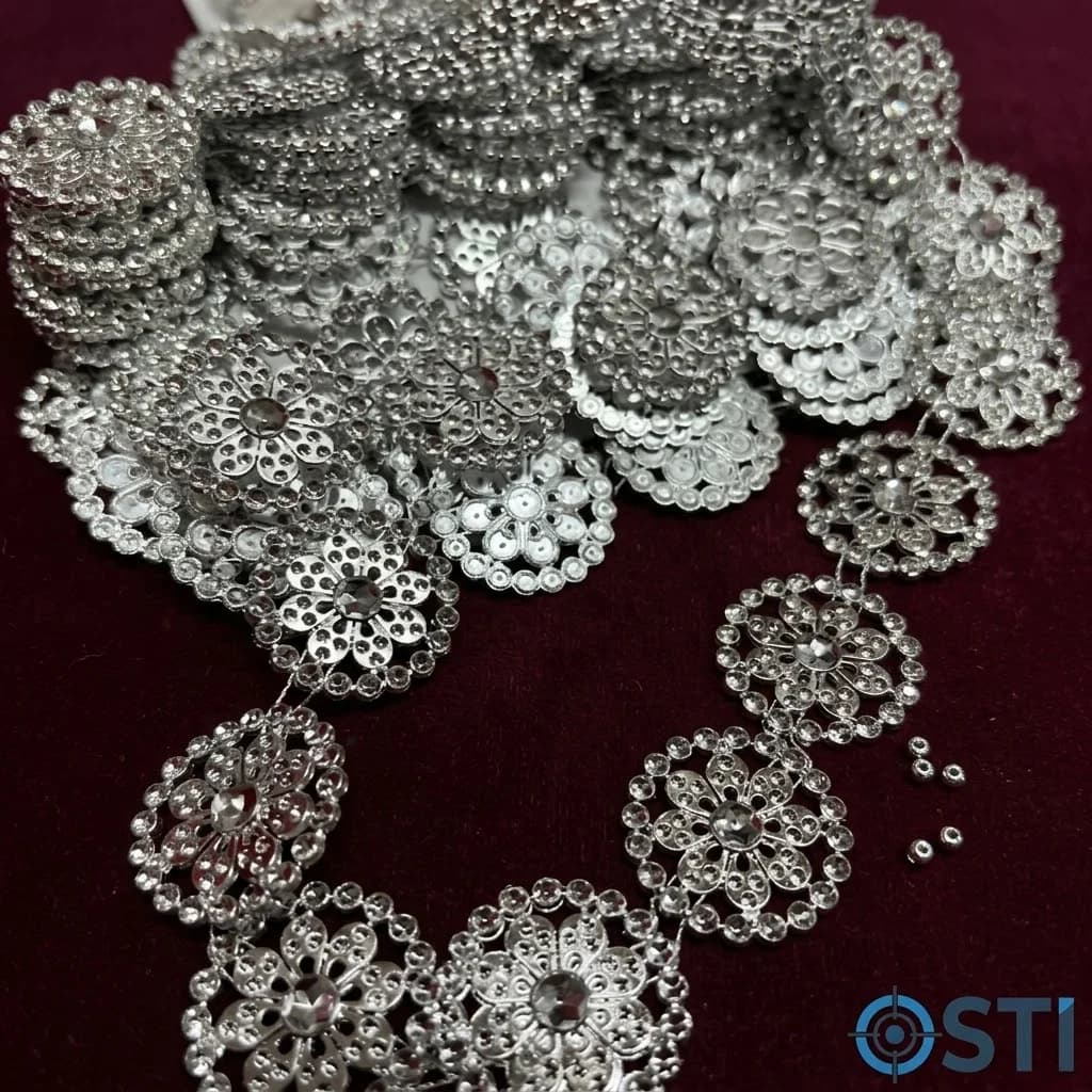 ÇOK YAPRAKLI ÇİÇEK DESEN PLASTİK ŞERİT 10 YARDA